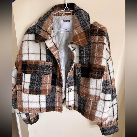 Garage cropped shacket - Picture 3 of 4